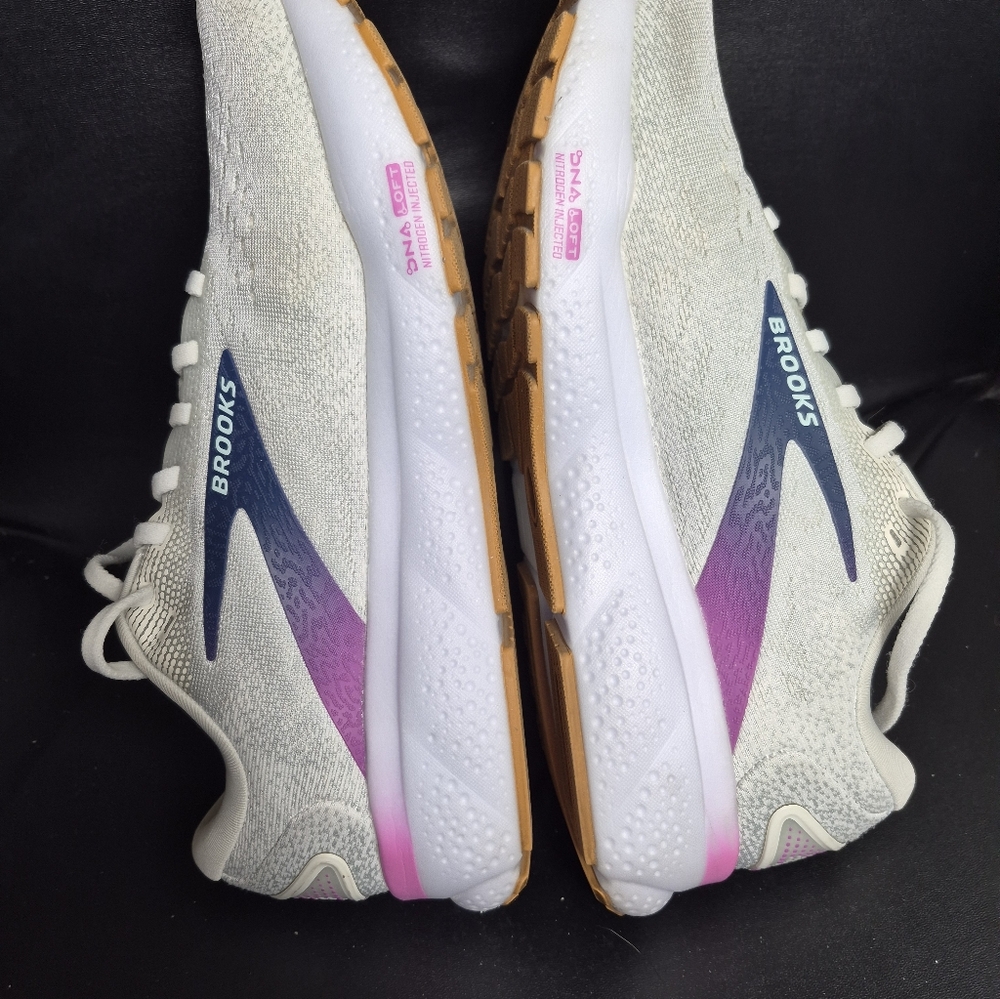 Brooks Ghost 16 Wom Size 10 (D)WIDE  Grey/Pink - Picture 4 of 7